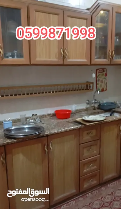 مطبخ للبيع المنيوم وخشب زان اصلي لون مميز وخزائن وأبواب المنيوم وخشب زان اصلي