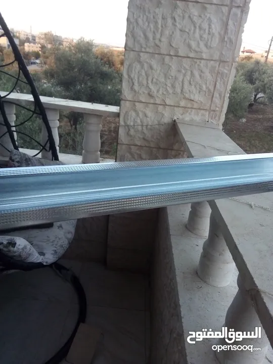 الواح جيمس بورد مع مع حدايد وكبسات  للبيع