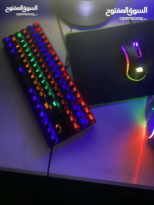 240 pc للبيع