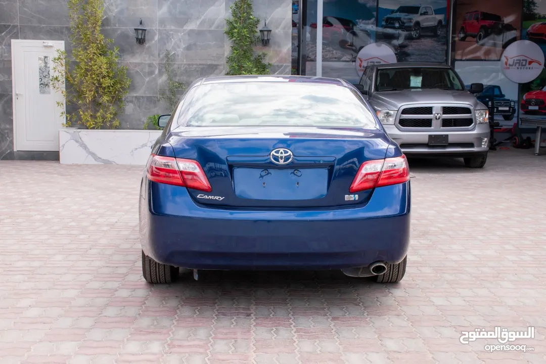 Toyota camry 2007 with sunroof تويوتا كامري فل مع فتحة سقف بحالة الوكالة