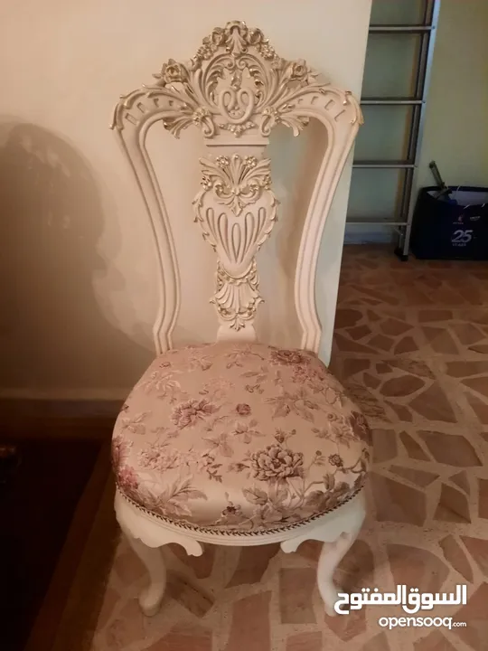 طاولة سفرة وفضية مصري حفر من الطراز الرفيع .