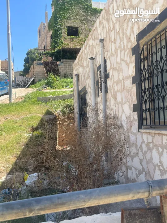 بيت مستقل للبيع ارض (حجه) مش قوشان طبربور مع ارض مساحه 745