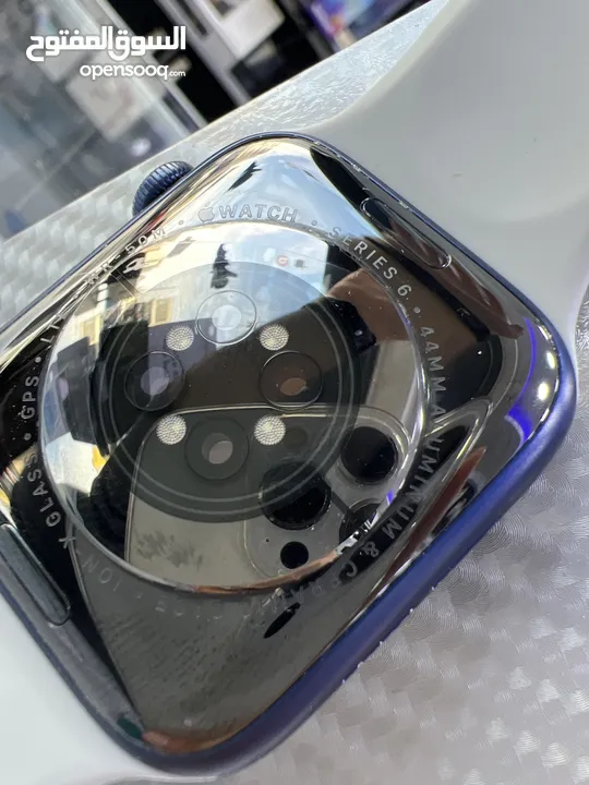Used Apple Watch Series 6 (44mm)  ساعة ايفون الاصدار السادس قياس 44مم  مستعملة بحالة جيدة جدا //////