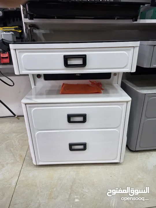 الكوميدينا الذكية مع الخزنة تصميم عصري  وظائف ذكية  أمان عالي مصنوعة من أجود أنواع الخشب سماعات عالي