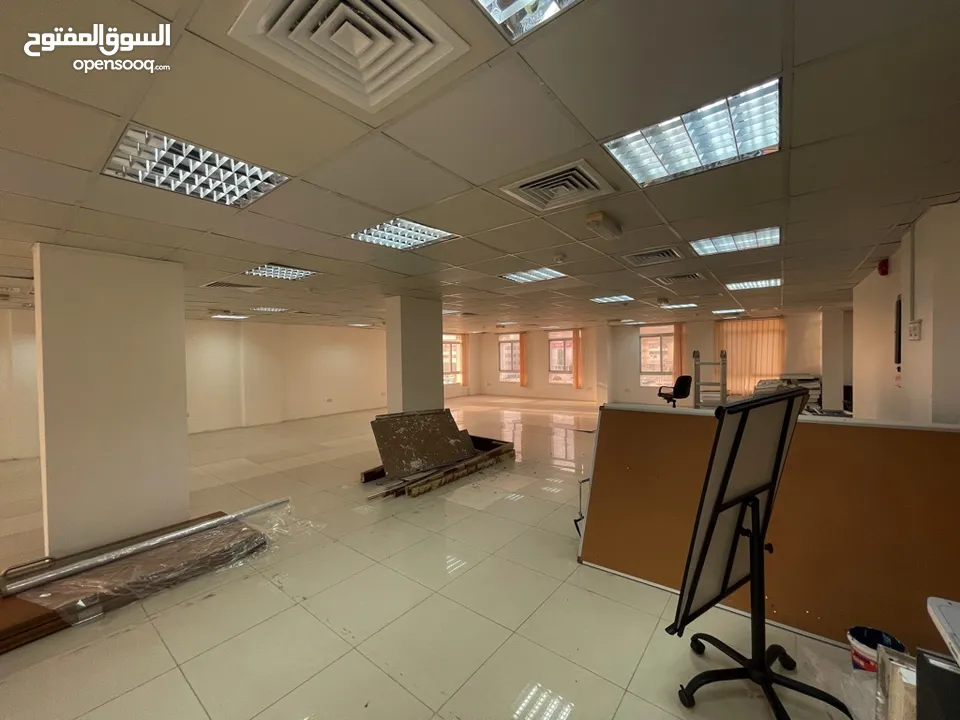 Executive Office space for rent at Wattayah