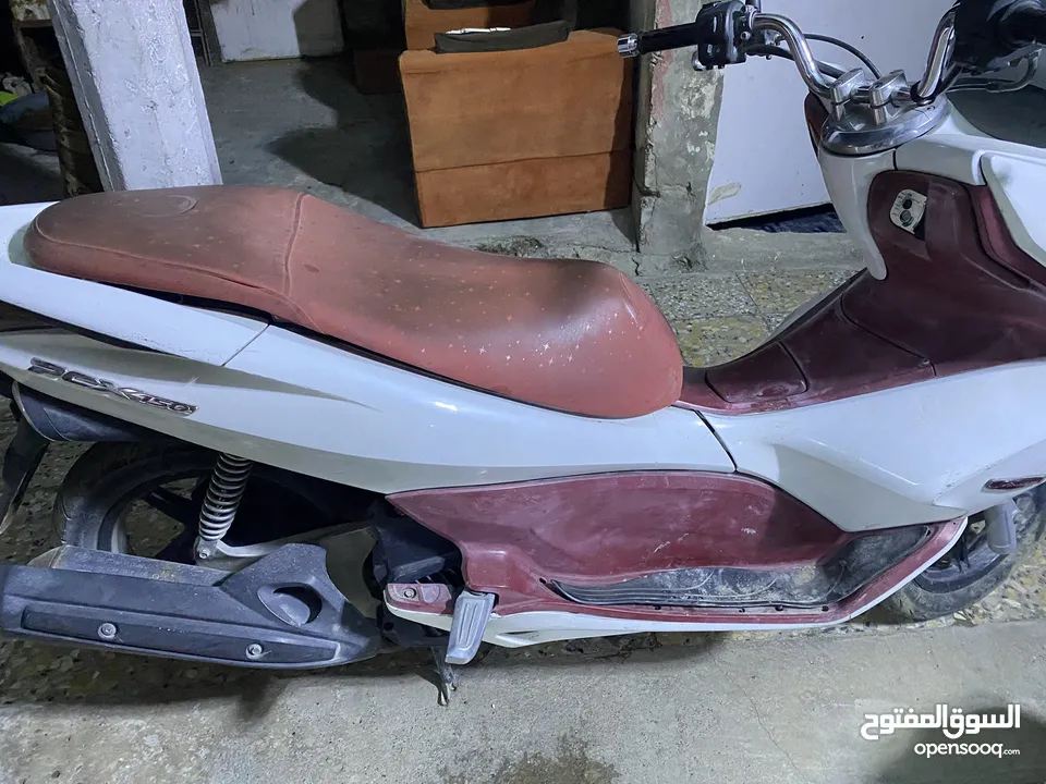 دراجة pcx بي سي اكس 150 جيل اول