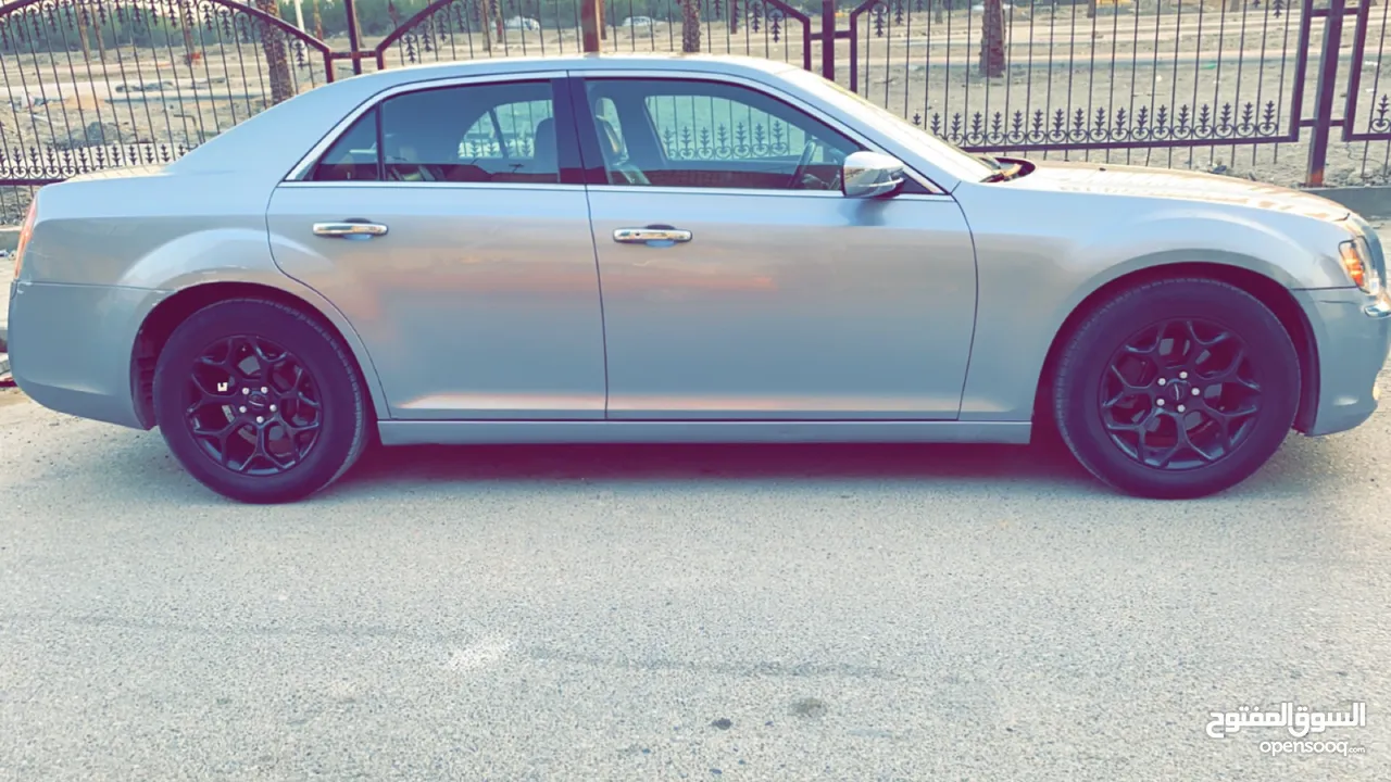 كرايسلر S300 للبيع اوباما