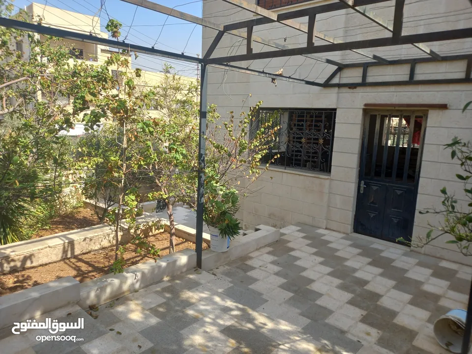 بيت مستقل طابقين شبه فيلا للبيع
