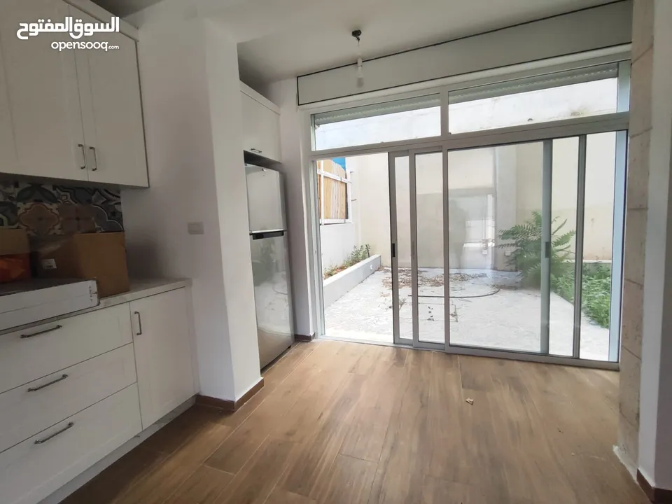 شقة قيد الفرش للإيجار – عين منجد  إسكان المهندسين