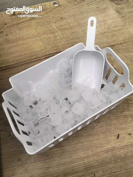 ماكينة صانعة الثلج ice maker ماركة ناشيونال بحالة ممتازة سريعة التحضير للمطاعم والكافيهات والبيوت  .