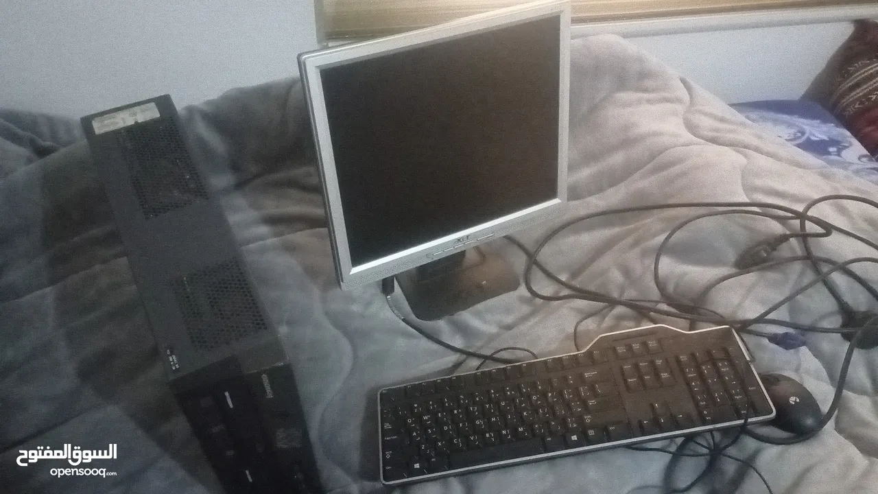 كمبيوتر العاب شاشة acer و lenovo case بحاجة تصليح كرت الشاشه فقط
