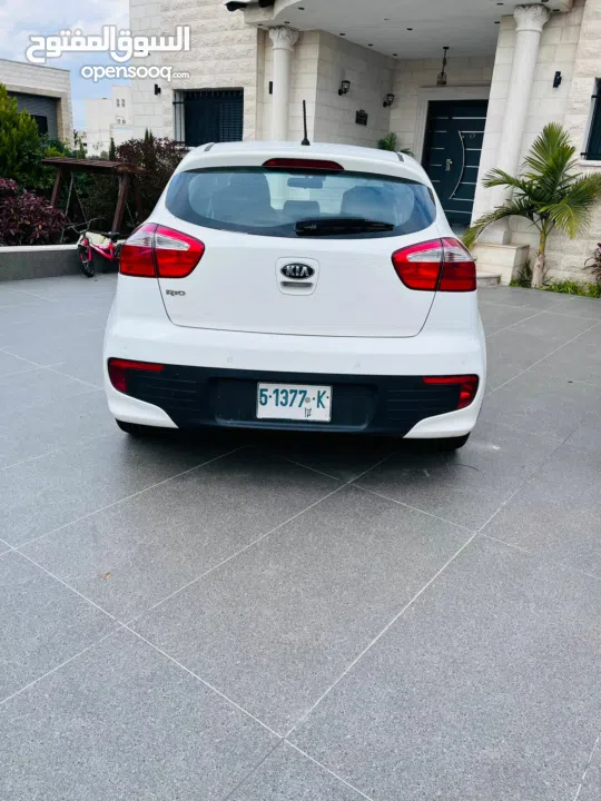 كيا برايد 2016 اتومات فل اضافات مع فتحه سقف عداد 50 فحص دهان الشركة للبيع علكاش والبدل وارد