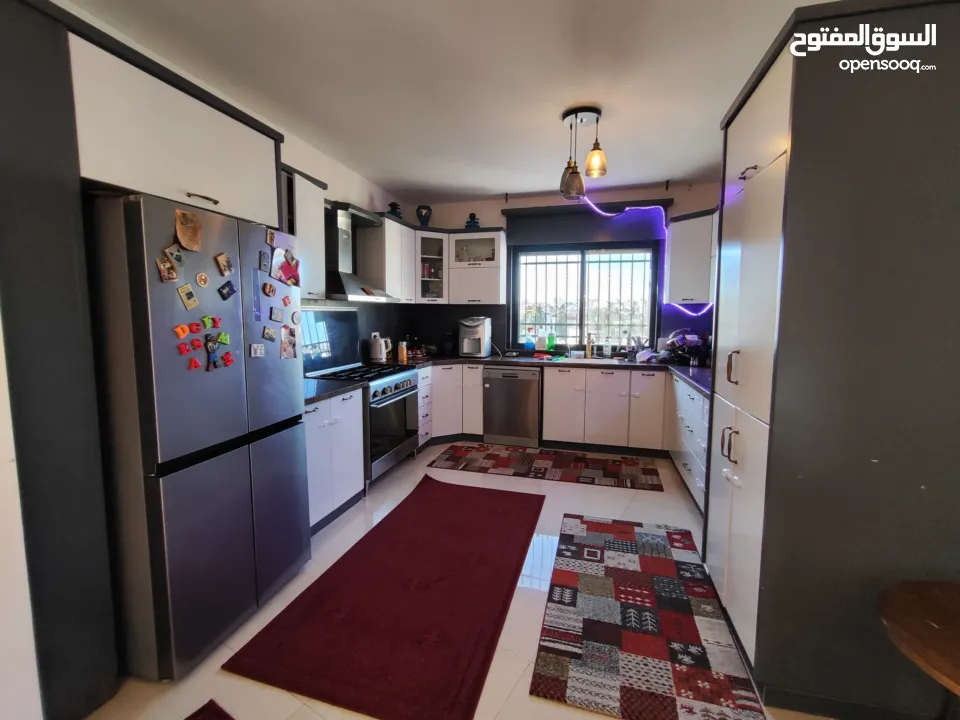 روف مفروش للإيجار في سطح مرحبا