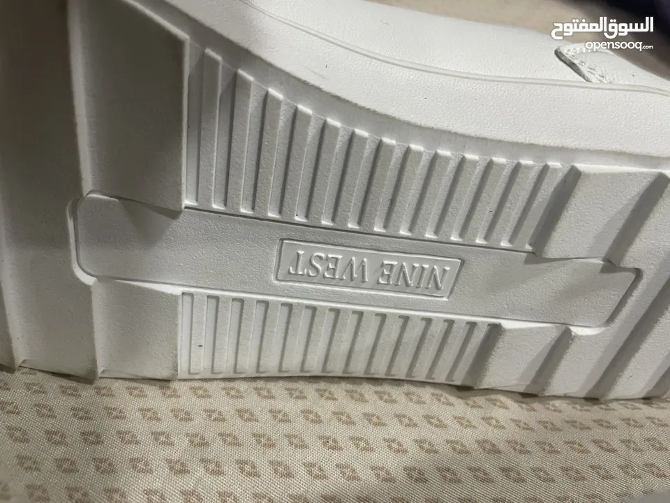 بوتين جداد مقاس 39 من ماركة Nine West