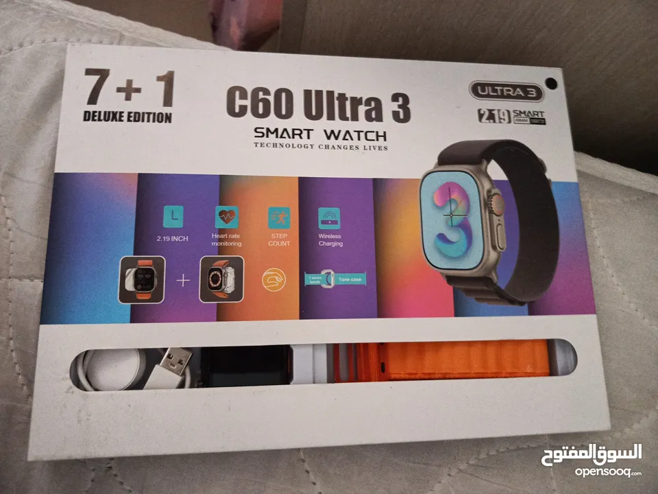 ساعه smart watch (c60 Ultra 3) مع كرتونتها و شاحنها و كساكتها مشحونه فقط 10 مرات الساعه كأنها جديده