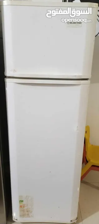 ثلاجة حجم صغير للبيع مستعمل بحالة جيدة جدا