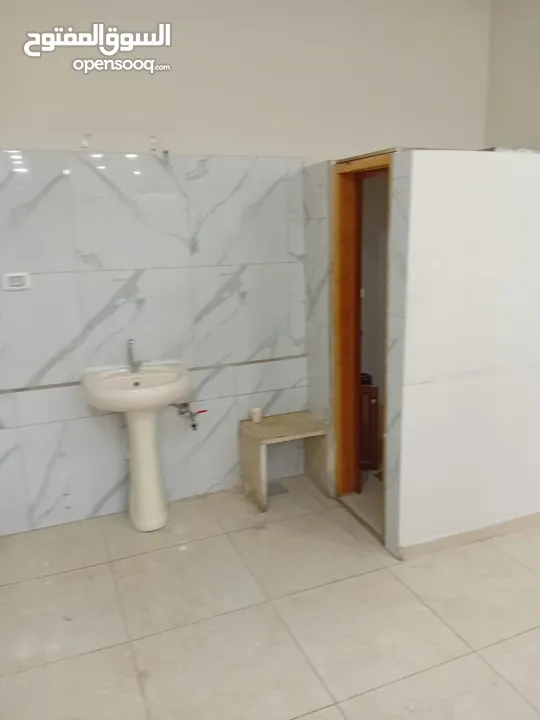 محل مميز للإيجار بموقع استراتيجي — لا تفوت الفرصة