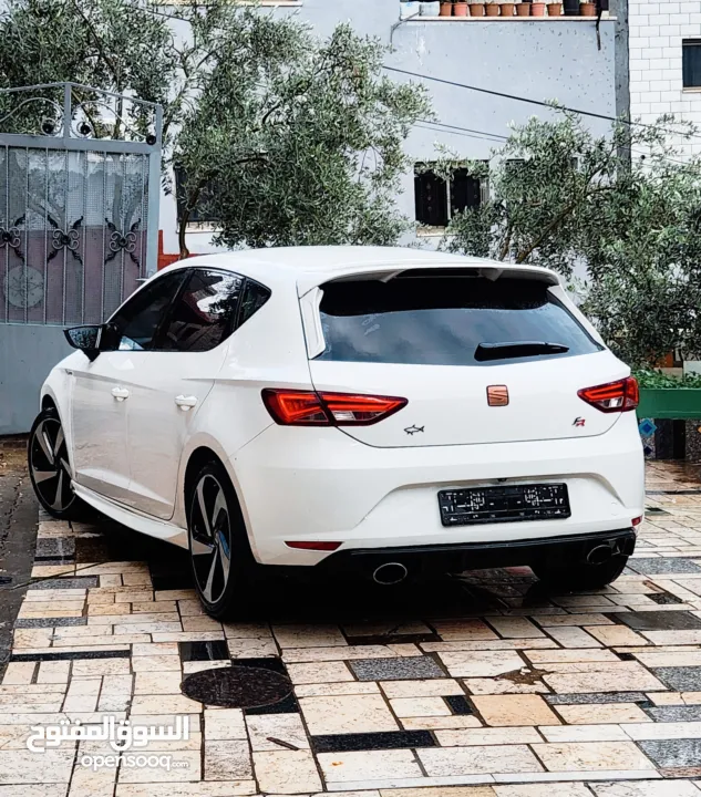 Seat lion Vw  2017  2016  1200  جير عادي