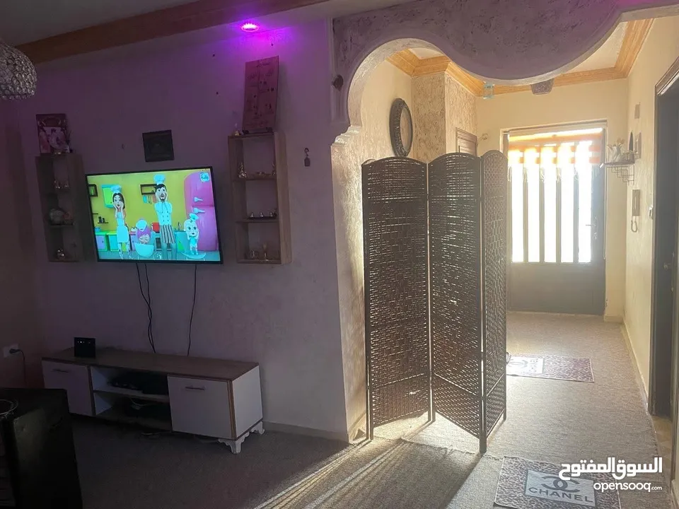 شقة طابق رابع في الزرقاء للبيع