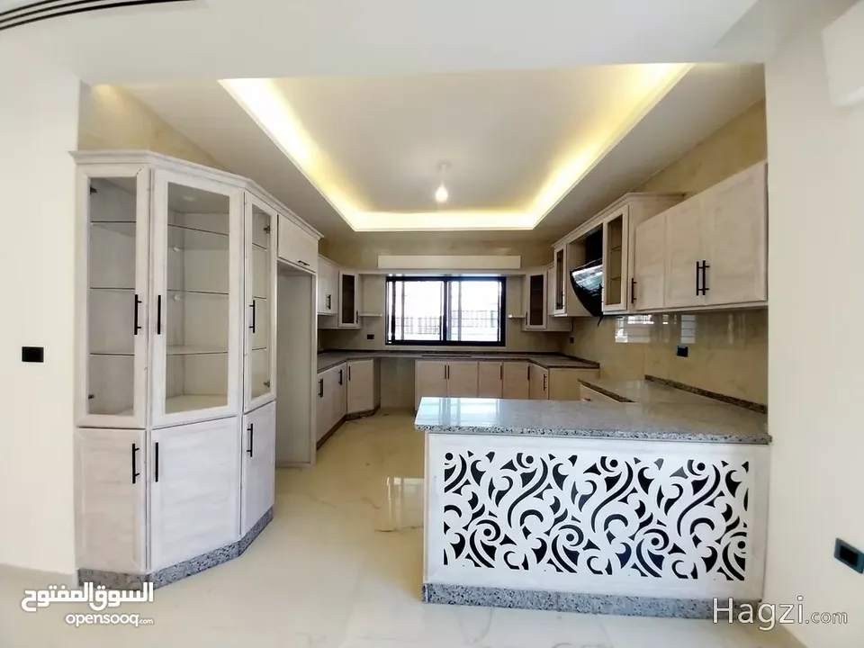 شقة للايجار في دير غبار  ( Property 33354 ) سنوي فقط