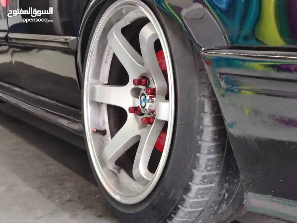 بي ام دبليو BMW E30  320  بوز نمر موديل 1986 محدثة 1990
