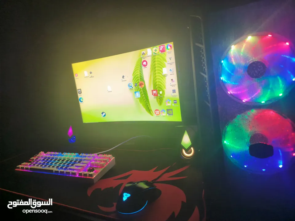 قيمنق ps مستعمل شهرين بس ب 600 وقابل للتفاوض مع كامل أغراضه