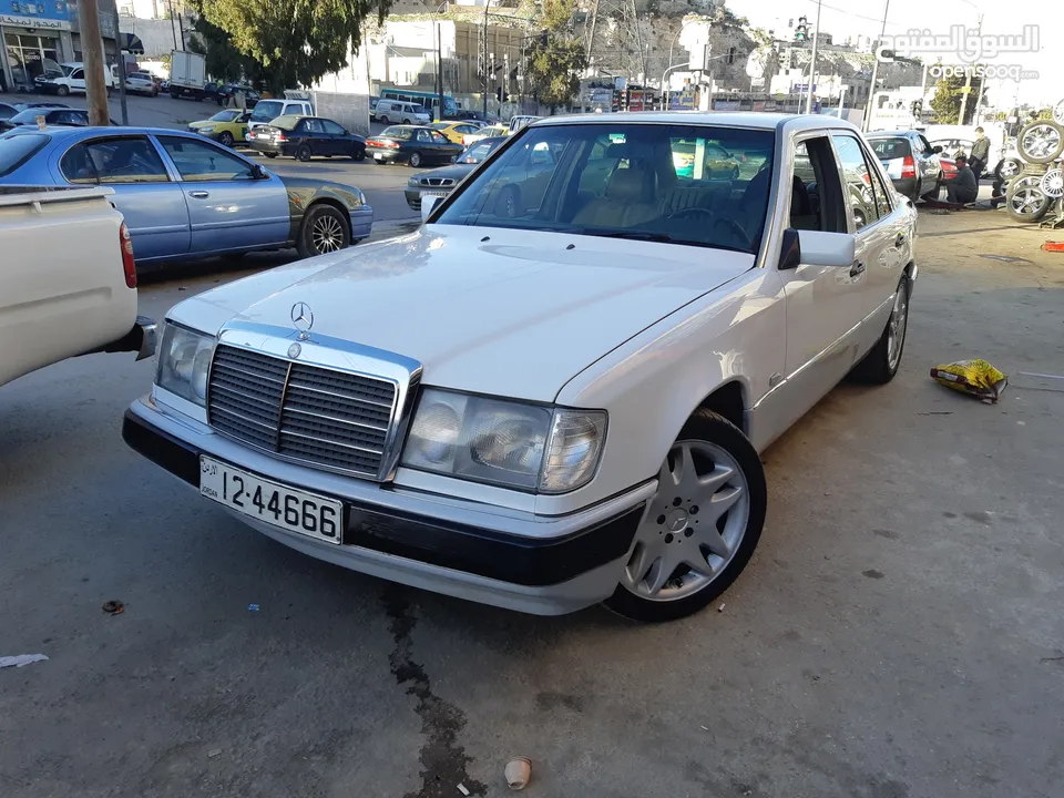 مرسيدس بطه W124 E200 1993 للبيع