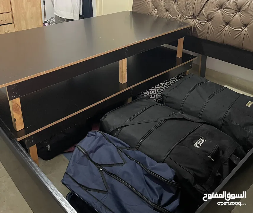 تخت سعودي للبيع