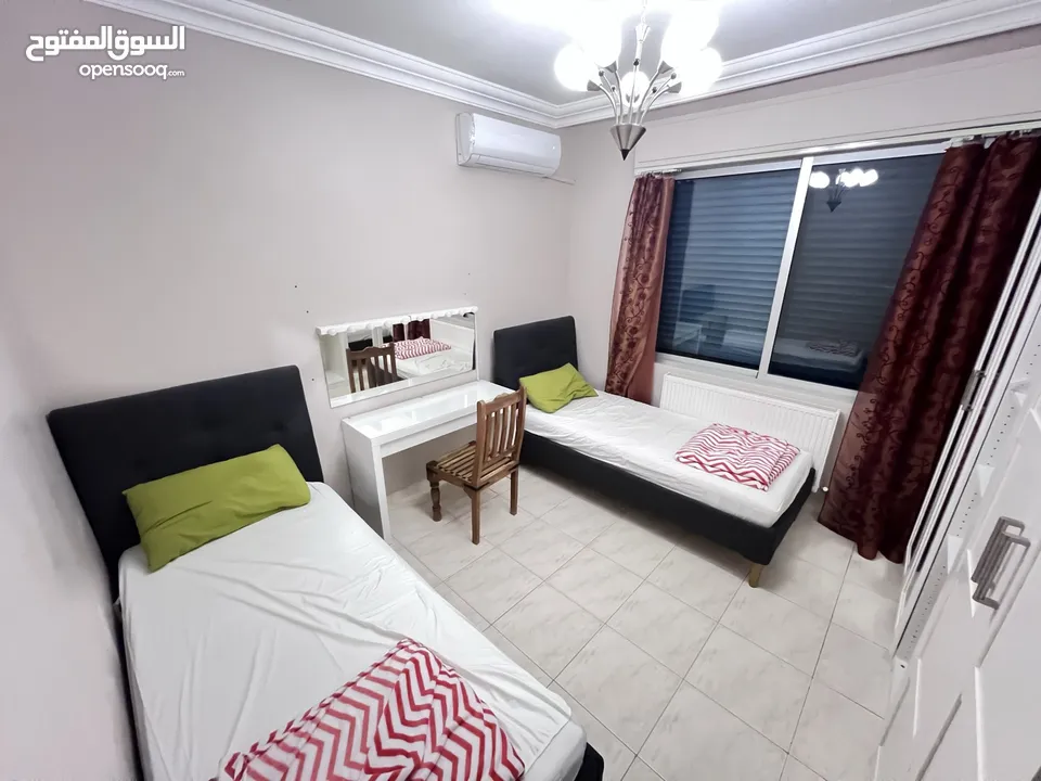 شقة كبيره ومميزة في ارقى منطقة في ضاحية الرشيد (مع جاكوزي)