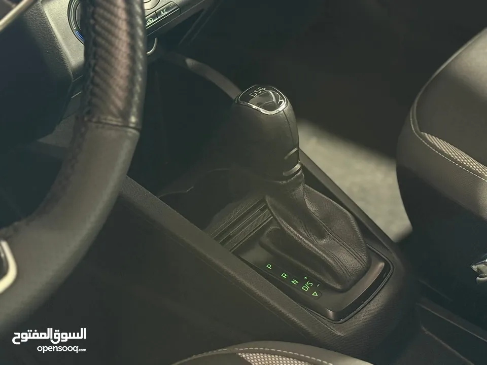 سكودا فابيا بنزين اتماتيك ترخيص 2021