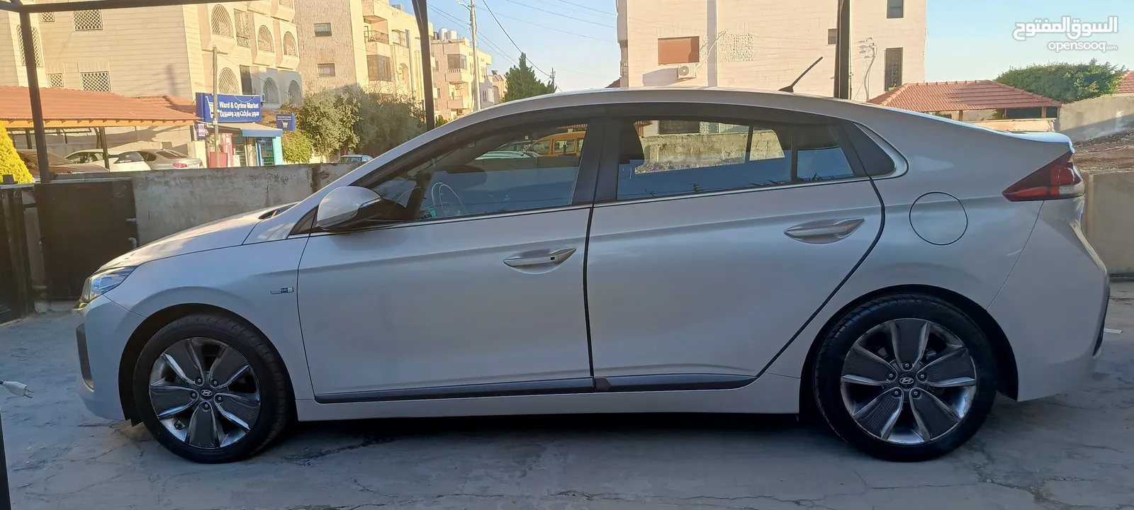 للبيع Hyundai Ioniq 2018  وارد الوكالة