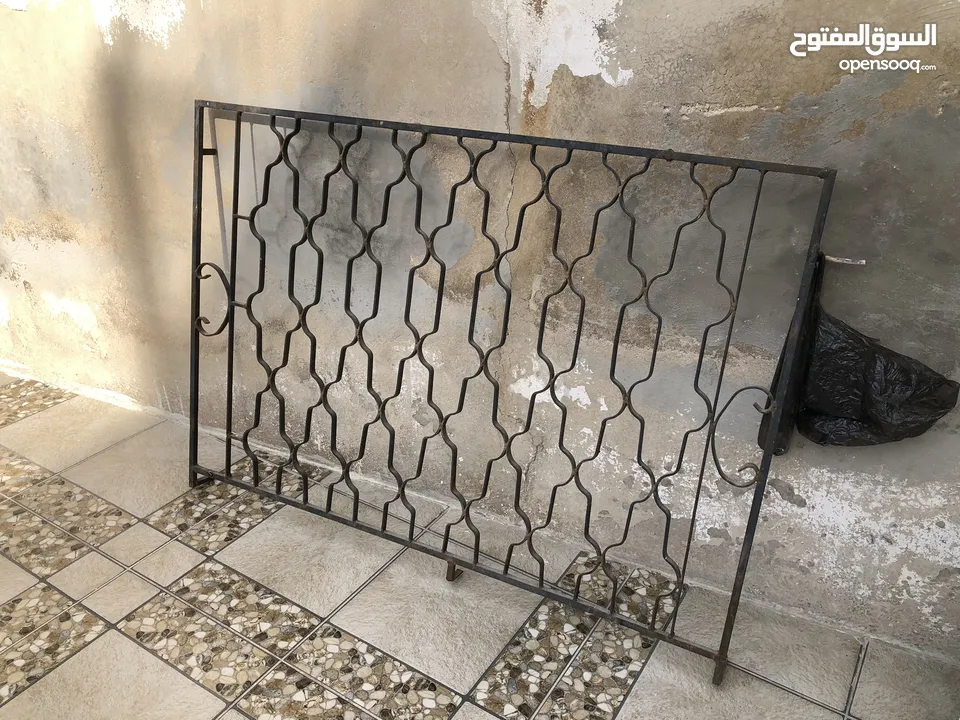 شباك المنيوم مع شبك حماية