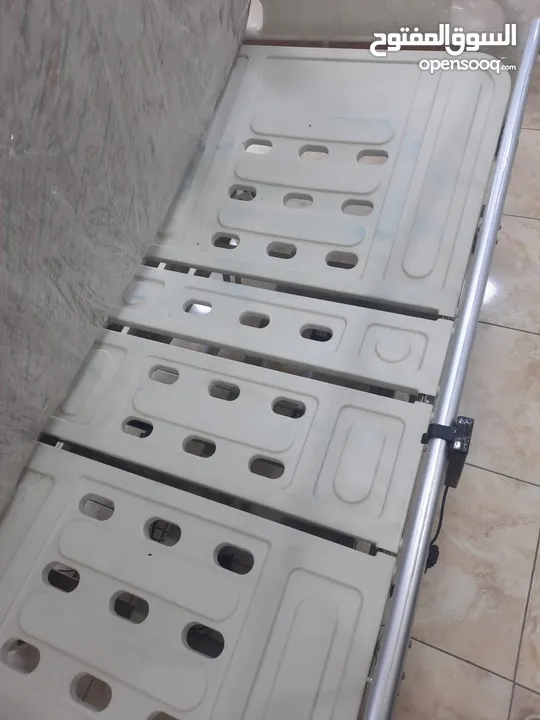 سرير طبي كهربائي مستعمل للبيع