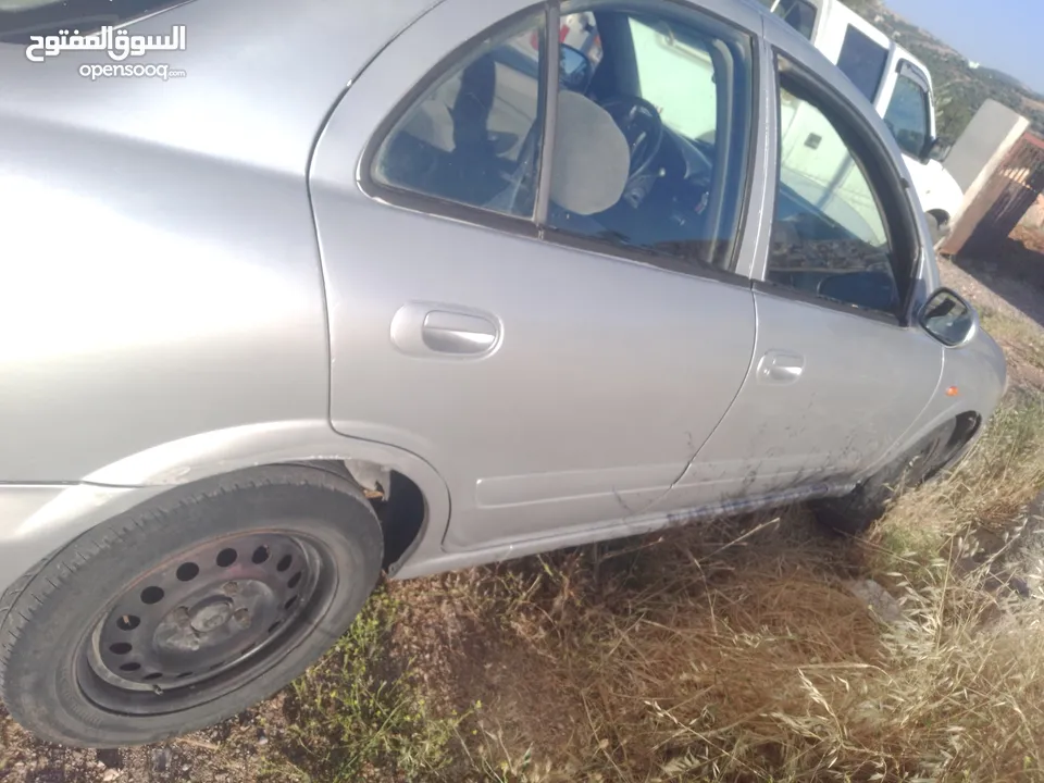نيسان صني 2003 للبيع زجاج مناويل مكيف بور