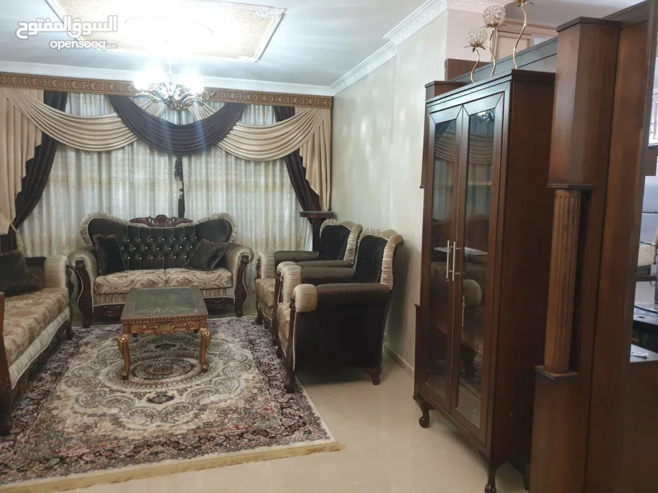 شقة مفروشة للبيع / بيرزيت / مقابل الجامعة