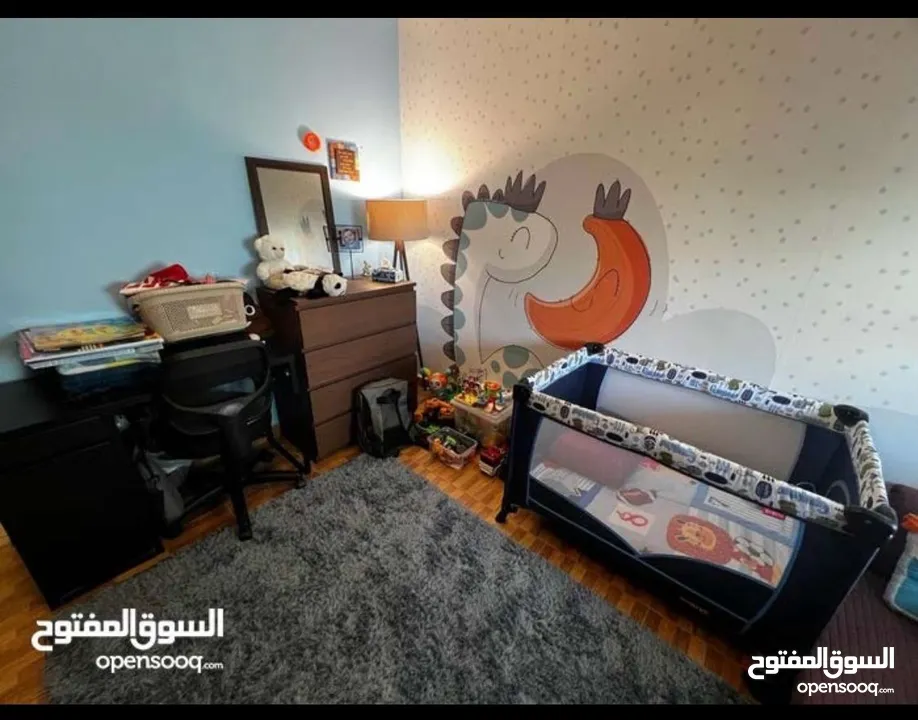 شقه للبيع بسعر مغري جدا مع اجهزه كهربائيه... يوجد مجال للسعر للجادين من المالك مباشرة