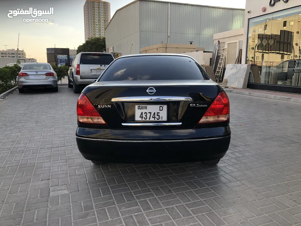 Nissan sunny 2005 - نيسان صني 2005 للبيع 8000 درهم قابل للتفاوض