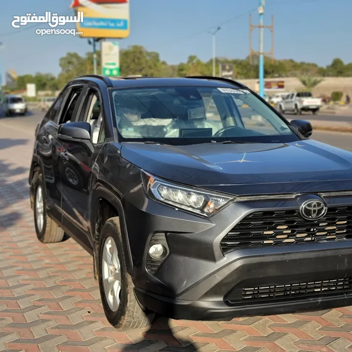 TOYOTA RAV4 XLE 2019