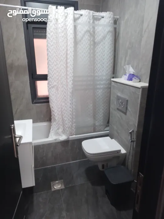 شقة للإيجار بالارسال طابق ثالث