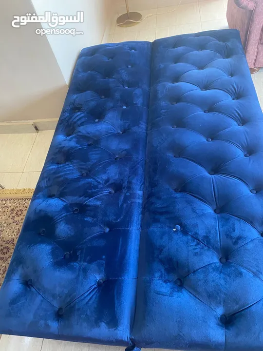 صوفا بيد للبيع بحالة جيدة جدا