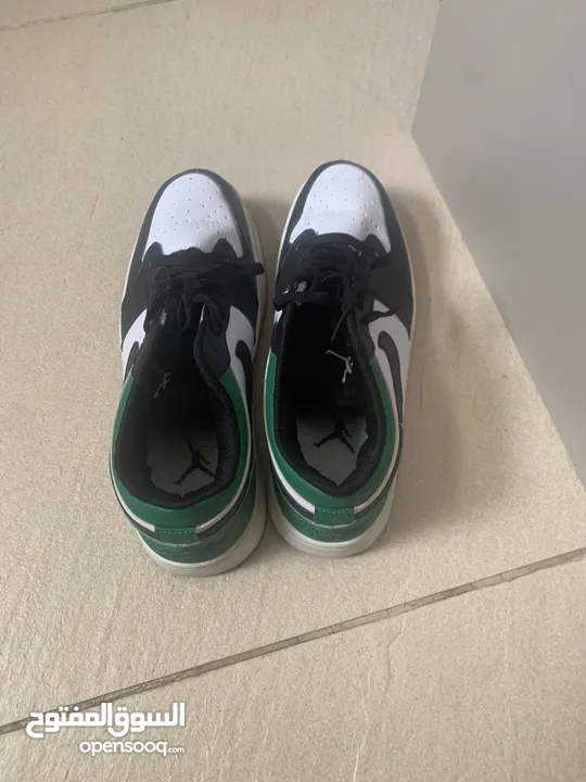 Jordan Low - Black and Green (Size 43-43.5, used twice) nike