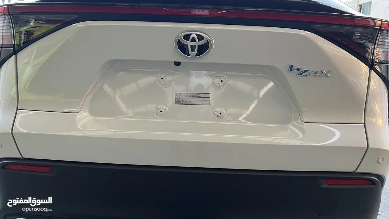 TOYOTA BZ4X 2023