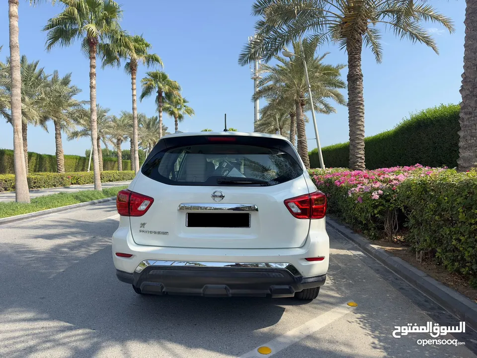 NISSAN PATHFINDER 2018 - WHITE (AGENCY SERVICED)