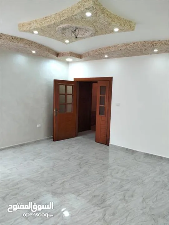 شقة مميزة للبيع في الجبيهة - طابق شبه أرضي