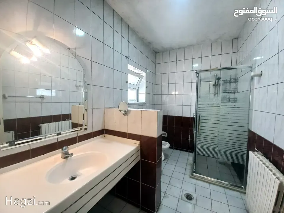 شقة غير مفروشة للإيجار 550م2 ( Property 17530 ) سنوي فقط