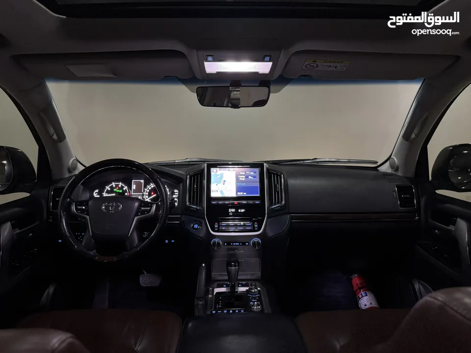 Toyota Land Cruiser 2016 VX-S بحالة الوكالة