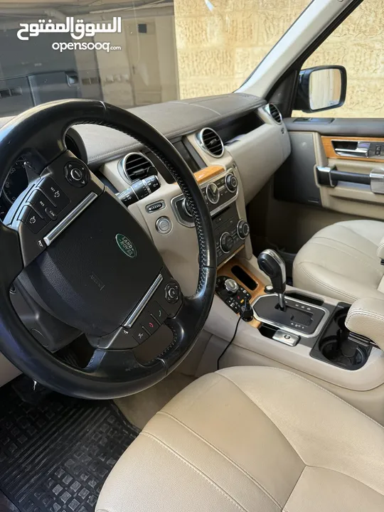 Land Rover LR4 2013 V8
