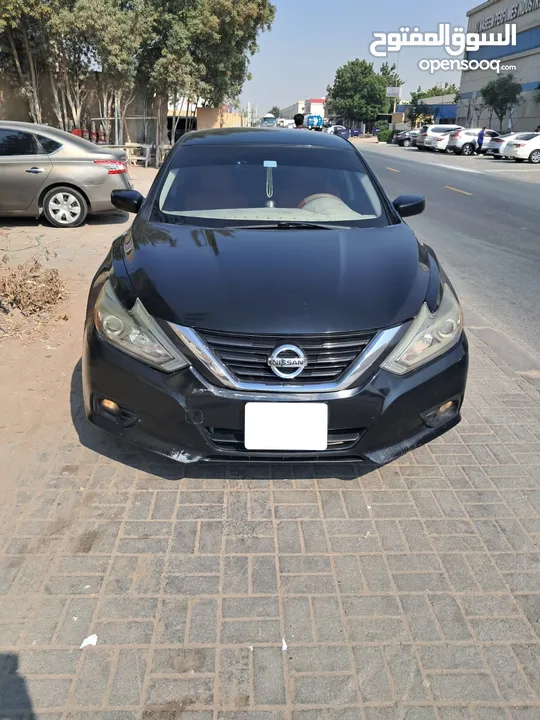 nissan Altima 2018 model 10/10 in black colour