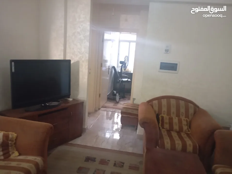 شقة للبيع في ضاحية الرشيد خلف ماي ماركت