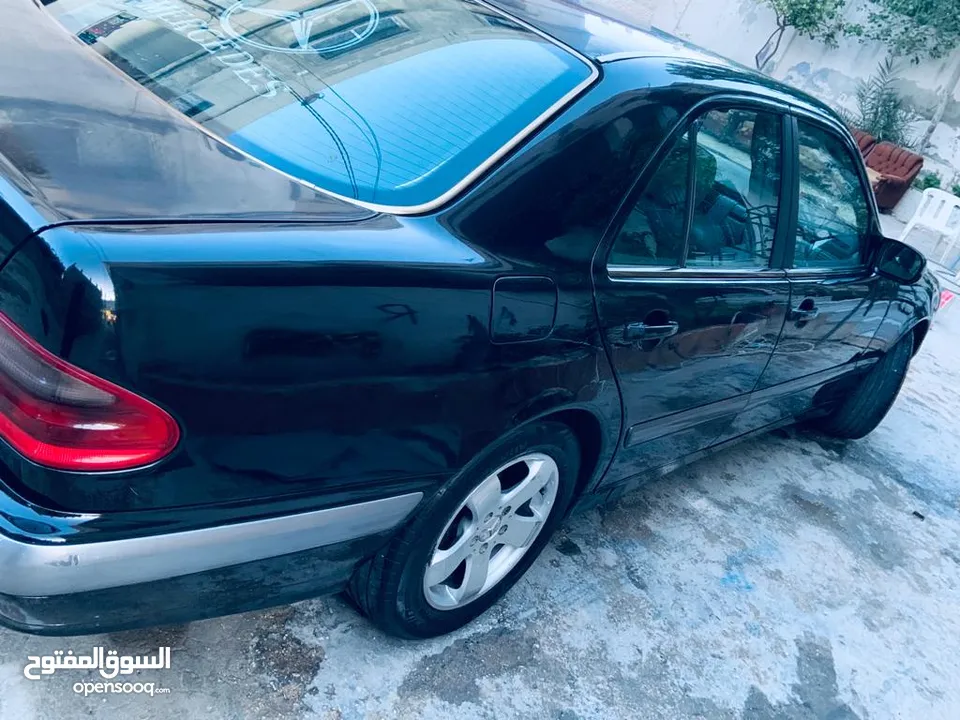 E200 فل بإستثناء الفتحه للبيع او للبدل